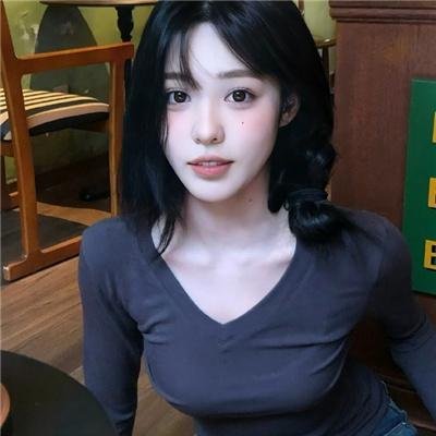 笼中女